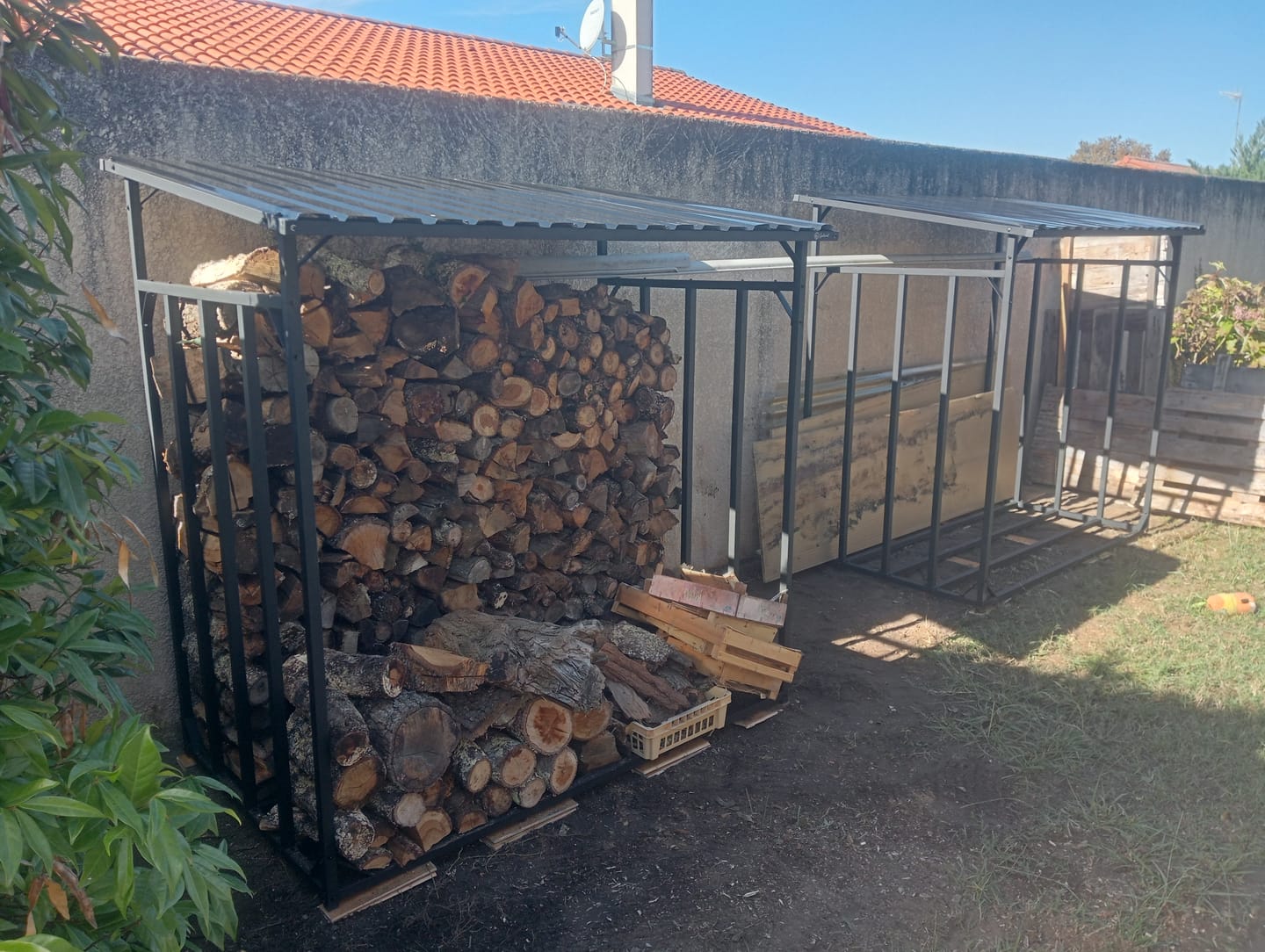 Customer photo review of Gartenzeit® Premium Kaminholzregal für den Außenbereich – 70 cm / 105 cm, extra stabil & wetterfest