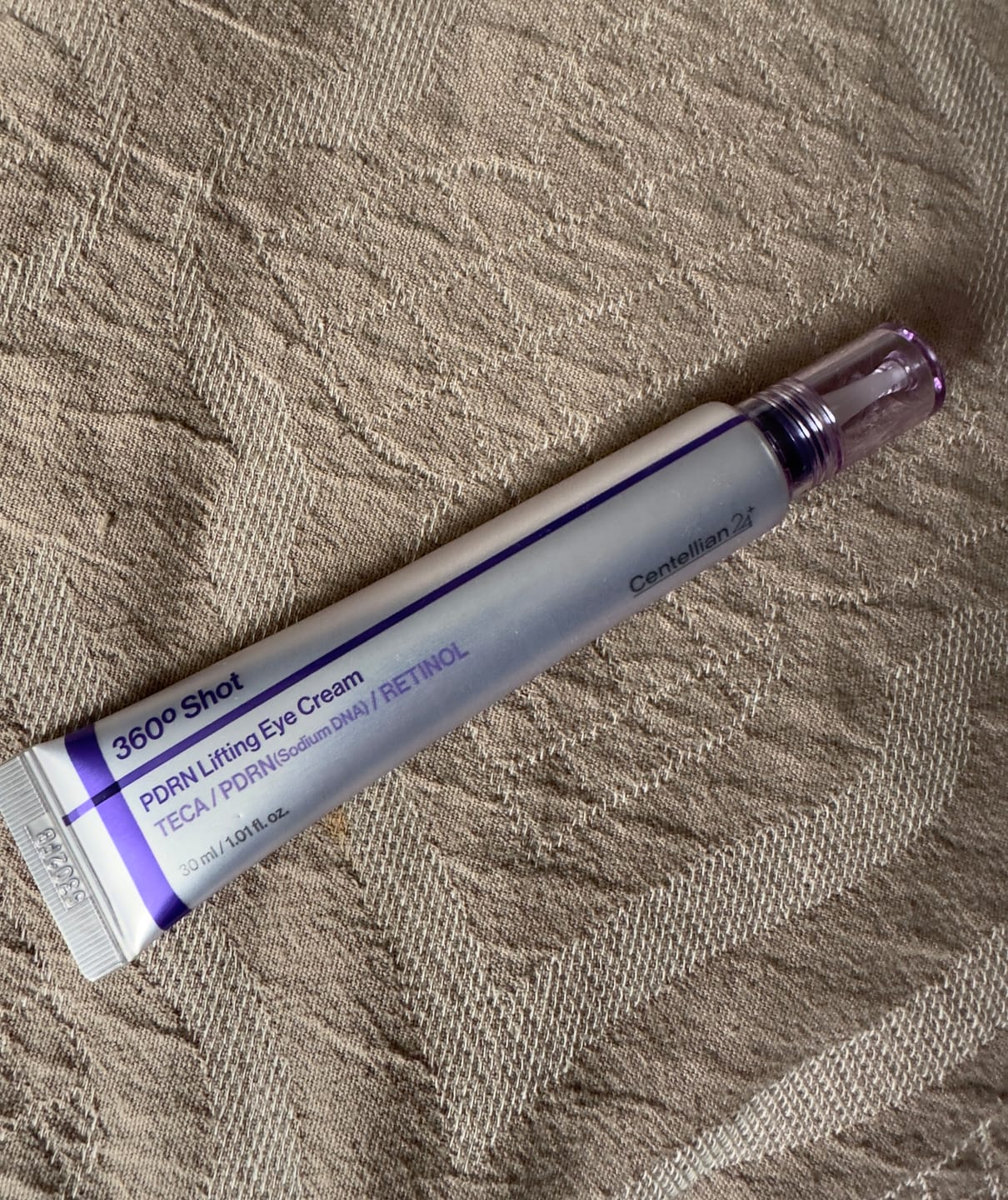 Customer photo review of Liftinga acu krēms Centellian24 360º Shot PDRN Lifting Eye Cream