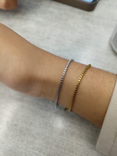 Customer photo review of Taylor Minimal Bracelet
