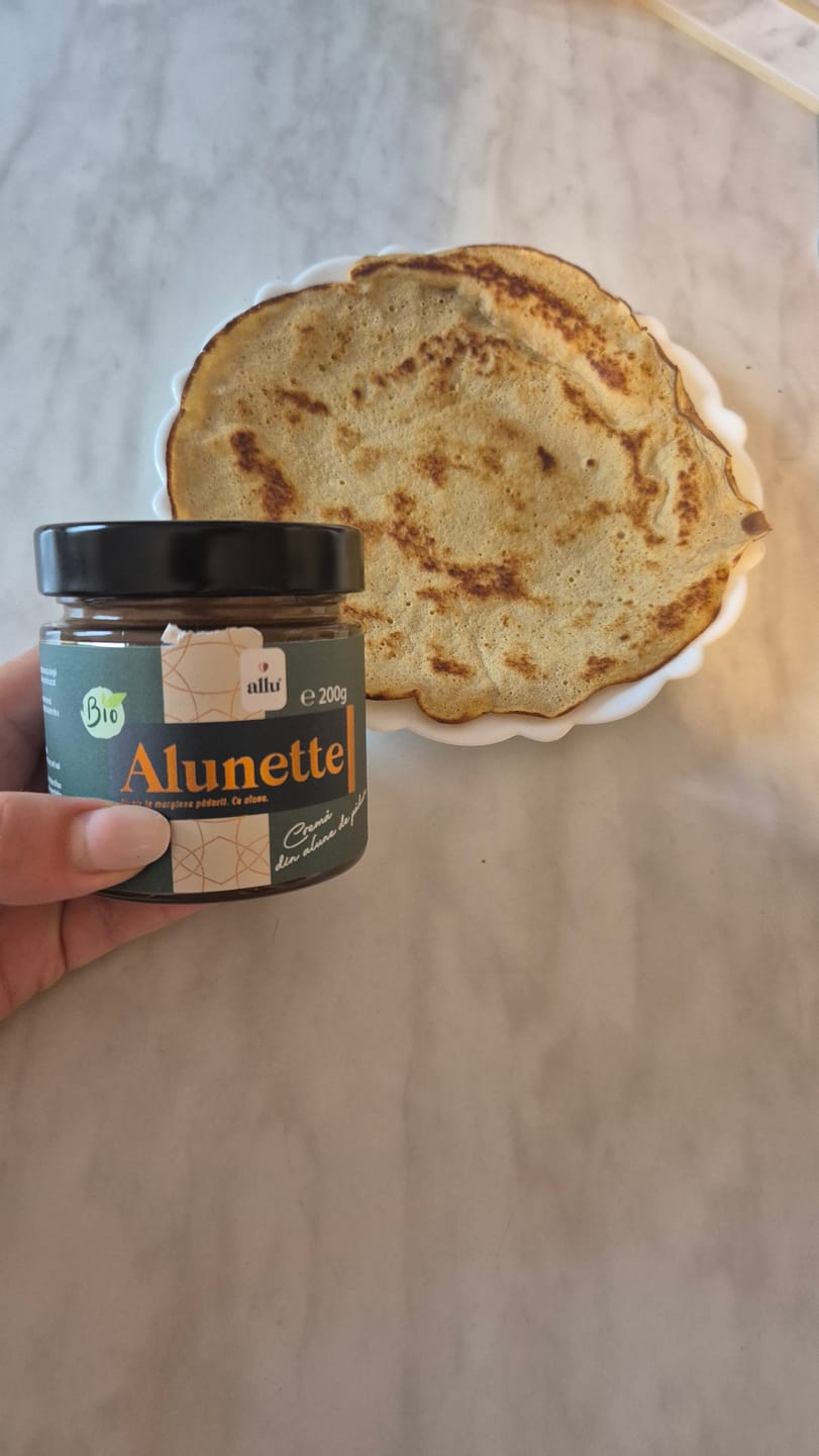 Customer photo review of Magistrall - ciocolată neagră cu 30% alune de pădure, BIO, 100g