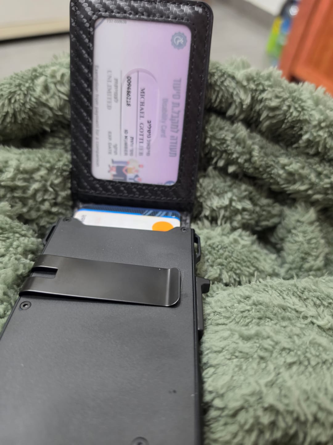 Customer photo review of TYVEXO™ SmartCarry – ארנק חכם