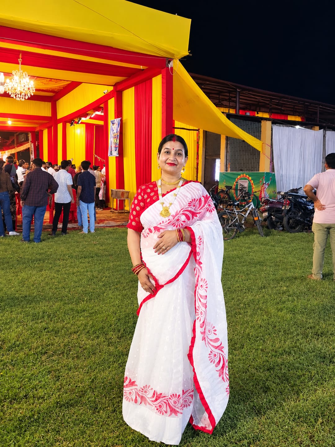 Customer photo review of Pushpanjali Special Jamdani Saree