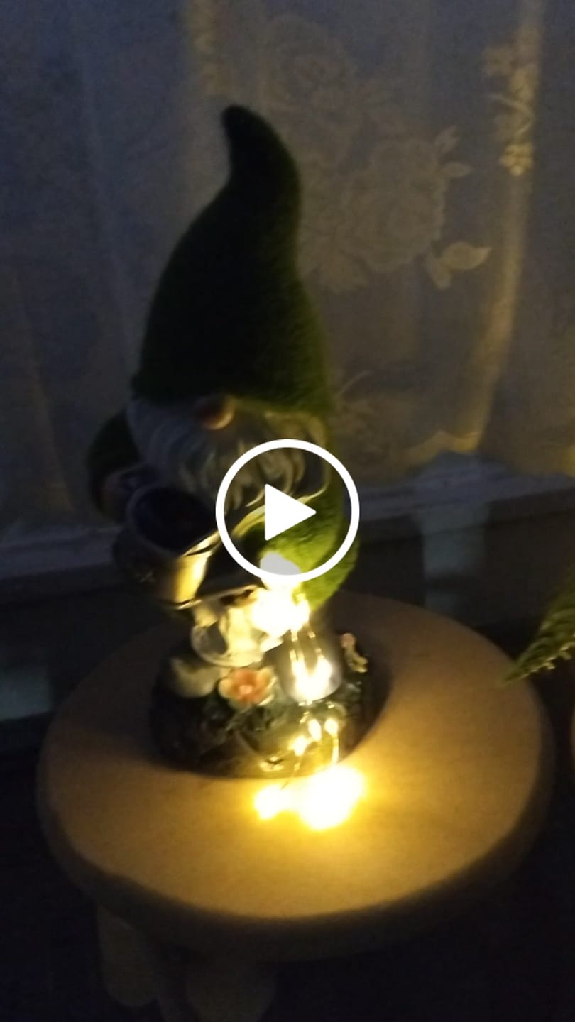 Customer video review of Estatua Duende Luz Hada - Resina / Luz Cálida / IP65