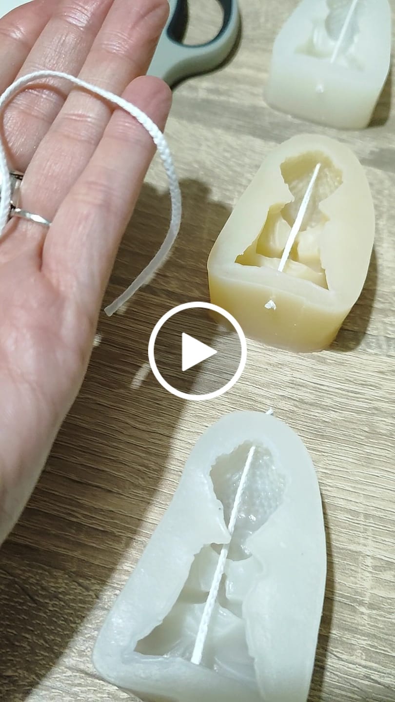 Customer video review of MECHAS PARA VELAS SIN ENCERAR