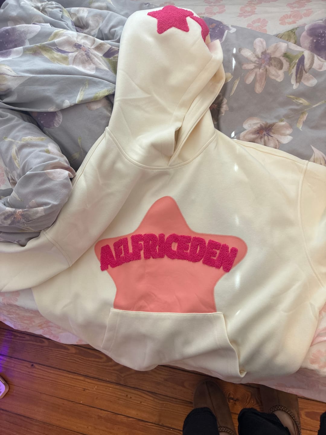 Customer photo review of Aelfric Eden Vintage Embroidery Eden Star V303 Hoodie