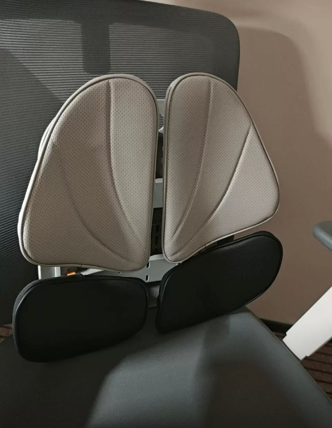 Customer photo review of “Four-Leaf Clover” Ergonomic Lumbar Support Cushion