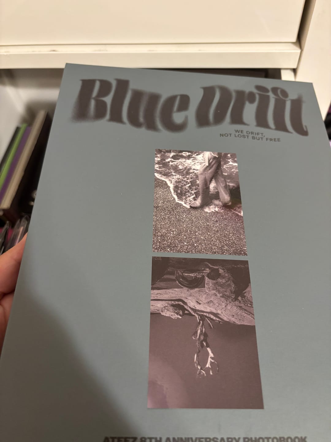 Customer photo review of [POB] ATEEZ - 8th Anniversary PHOTOBOOK Blue Drift
