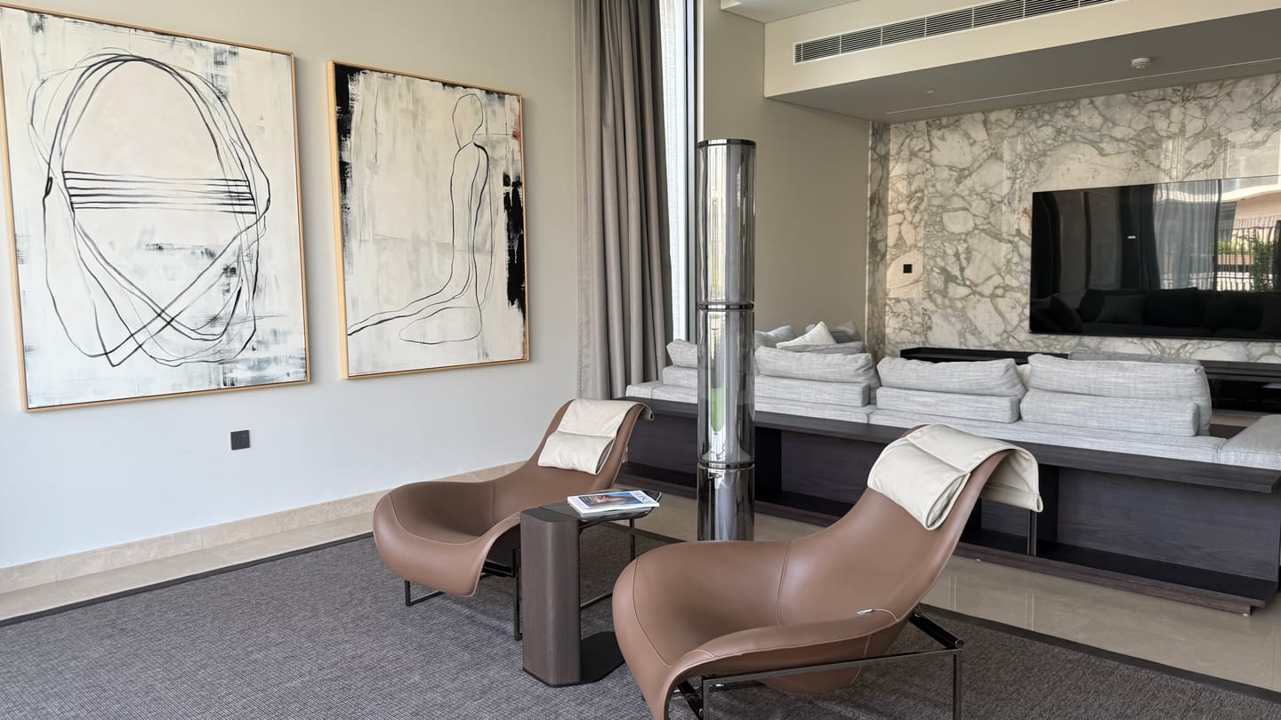 Customer photo review of Saddle Leather Lounge Chair BL-45