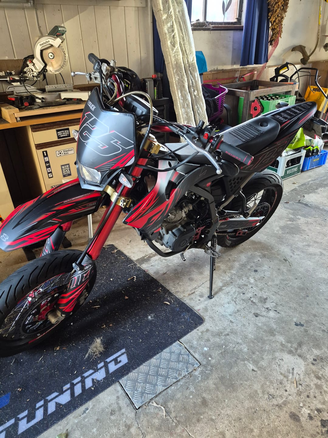 Customer photo review of NEW! TRACK - GRAPHICS KIT