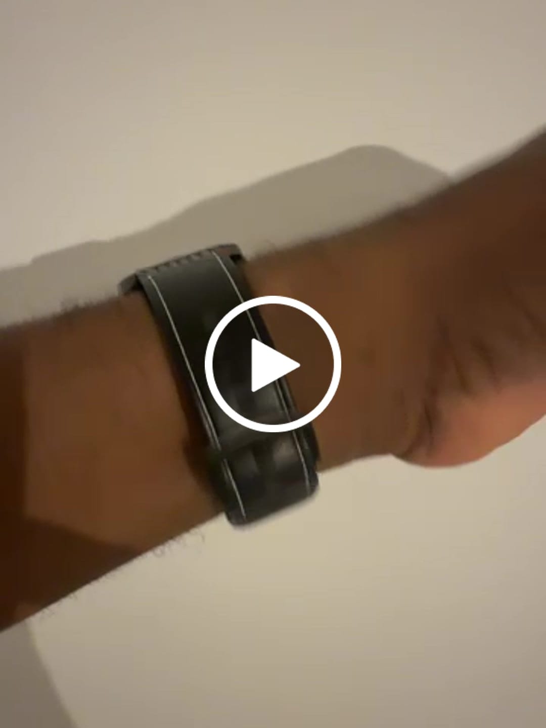 Customer video review of Black Leather Loop