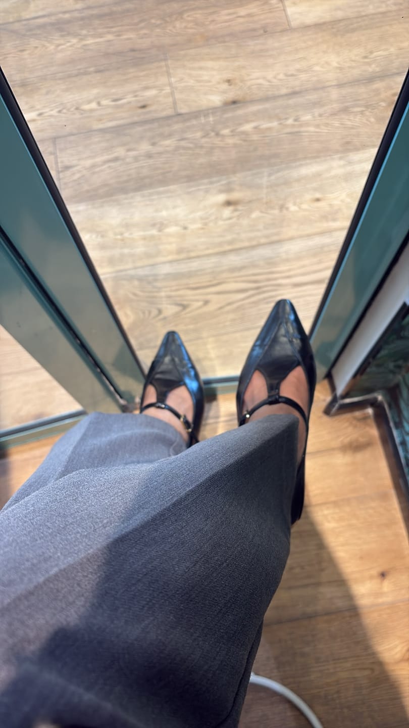Customer photo review of נעלי עור סלין שחורות