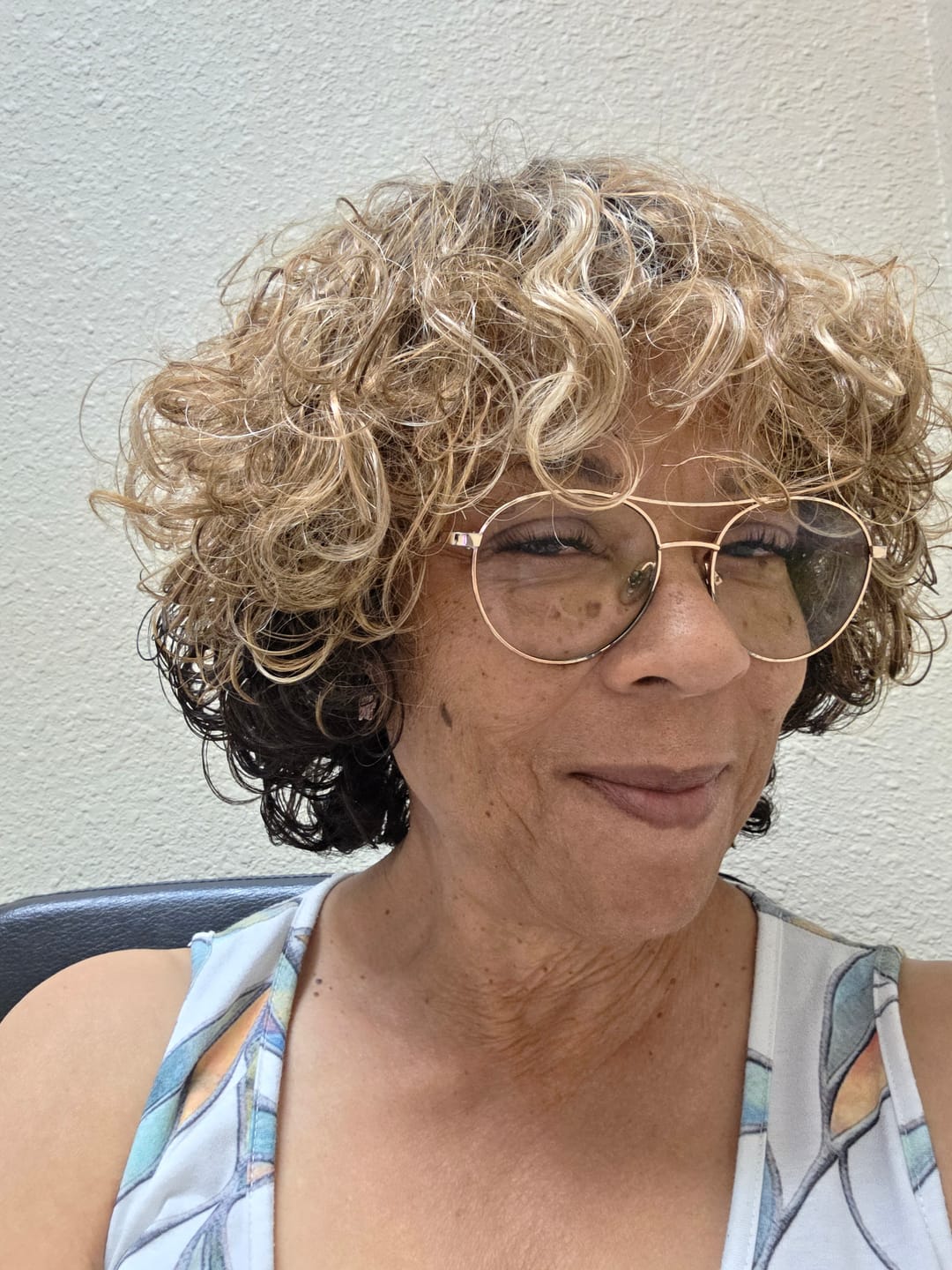Customer photo review of Vanessa Finest New Wave Hair Full Wig - EVO