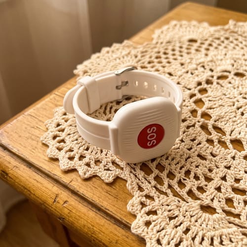 Customer photo review of Pulsera de Emergencia con Botón SOS para Mayores
