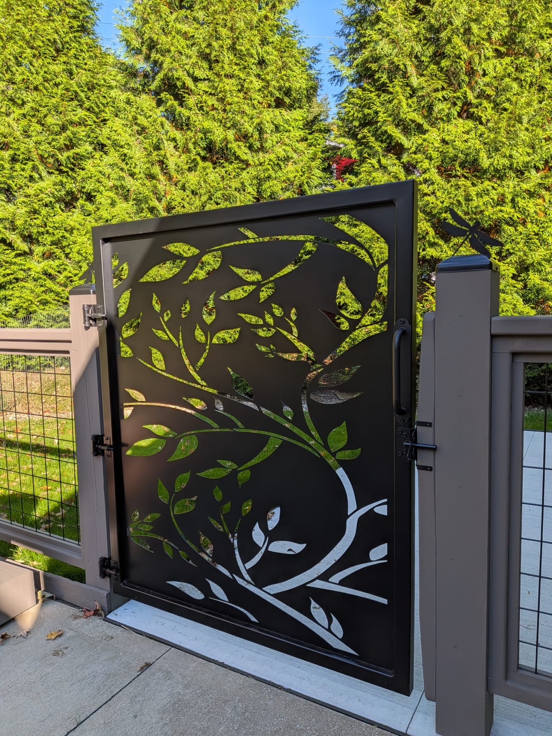 Customer photo review of Tree Leaf Design Steel Gate