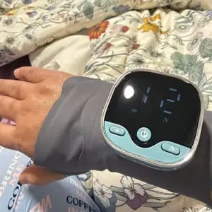 Customer photo review of Sollievo Dal Dolore Massaggiatore Mani Elettrico Con Calore