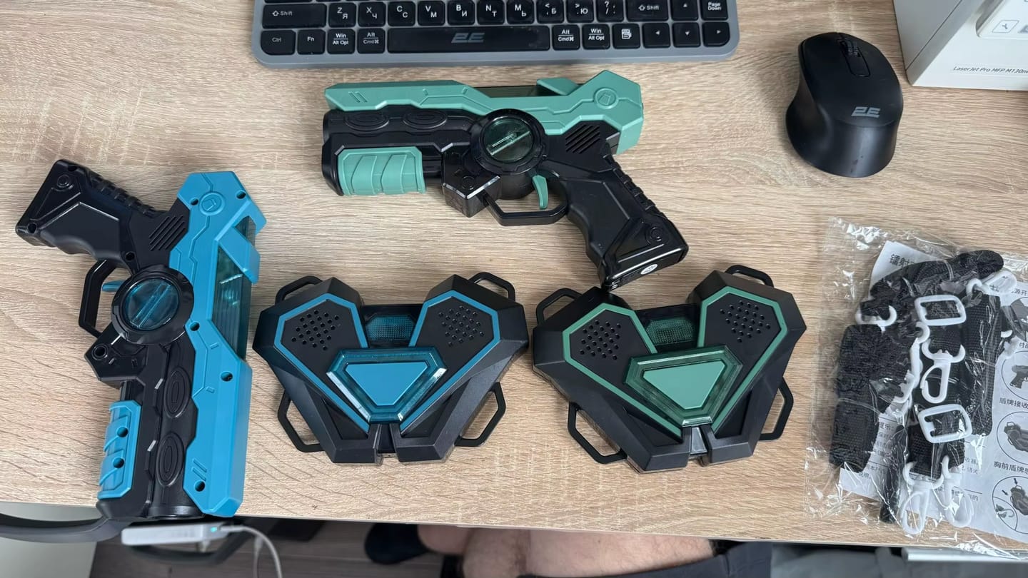 Customer photo review of GLOWTAG Laser Tag Set