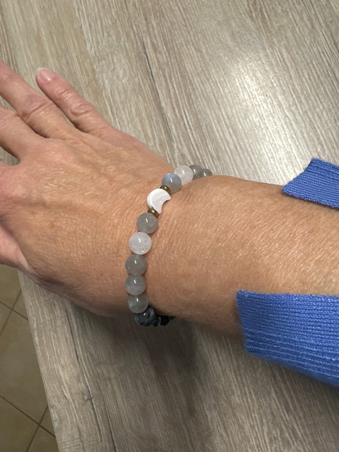 Customer photo review of NEW MOON – Mondstein-Armband für Neubeginn & Wandel