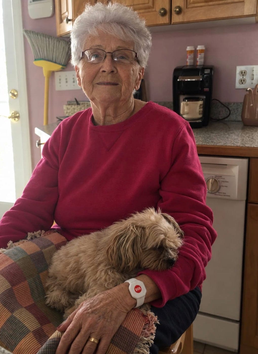 Customer photo review of Snoova SafeTap™ – SOS Alert Bracelet for Seniors