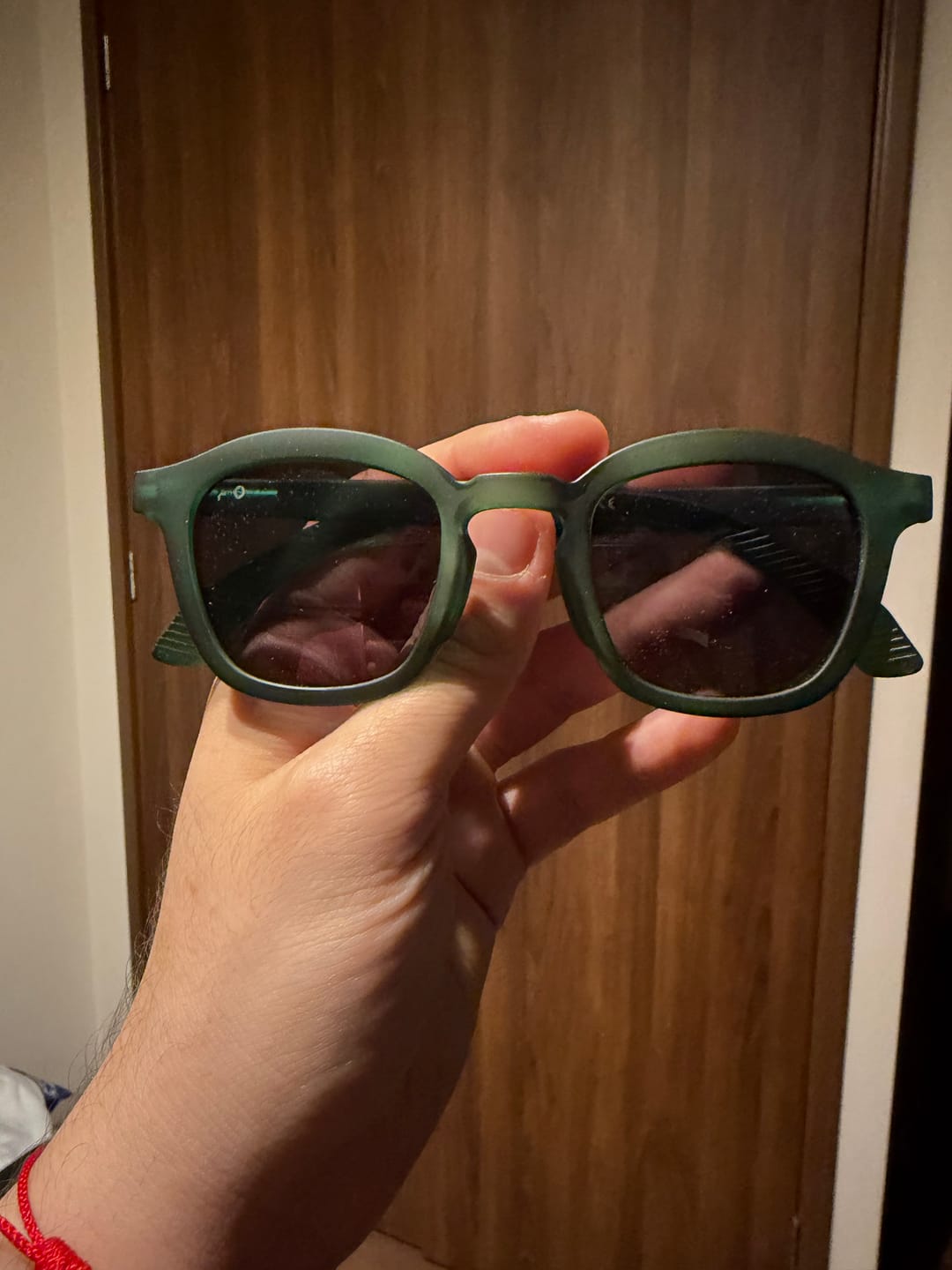 Customer photo review of Anteojos de sol Thom Dark Green