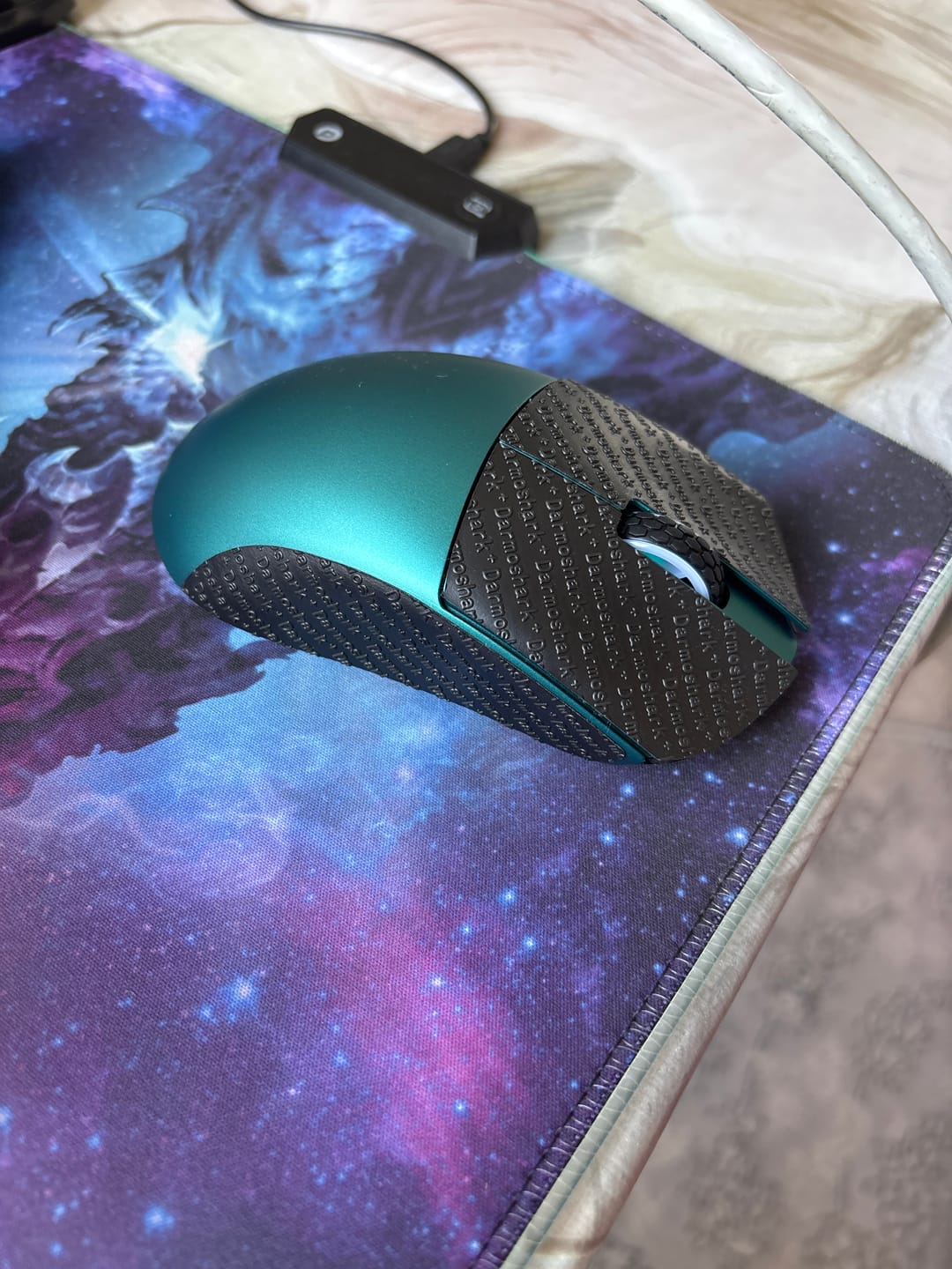 Customer photo review of Darmoshark M3 V2 Wireless Mouse