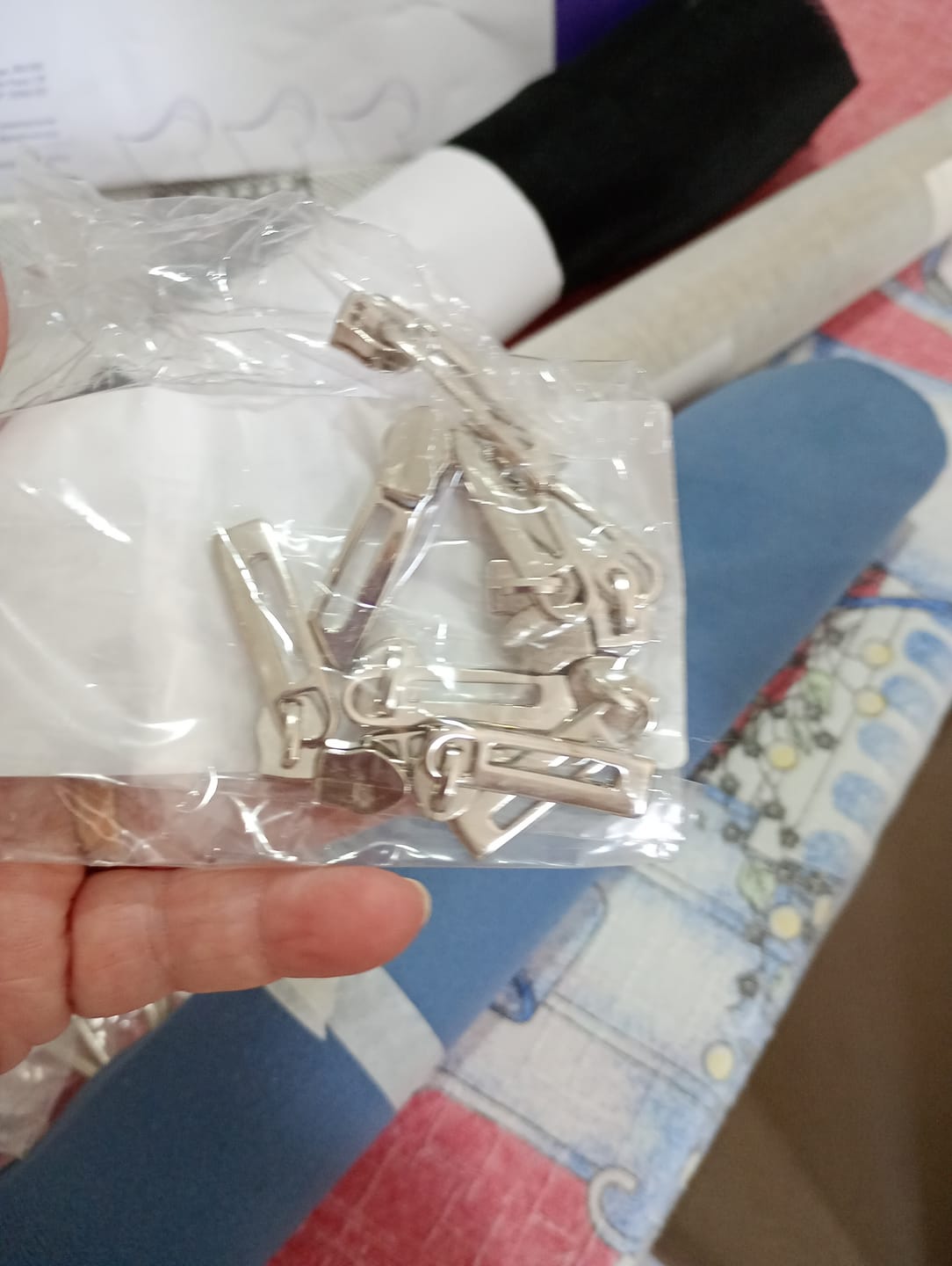 Customer photo review of PUXADOR VAZADO LATERAL N°6 C/CARRINHO NIQUELADO 10 PEÇAS