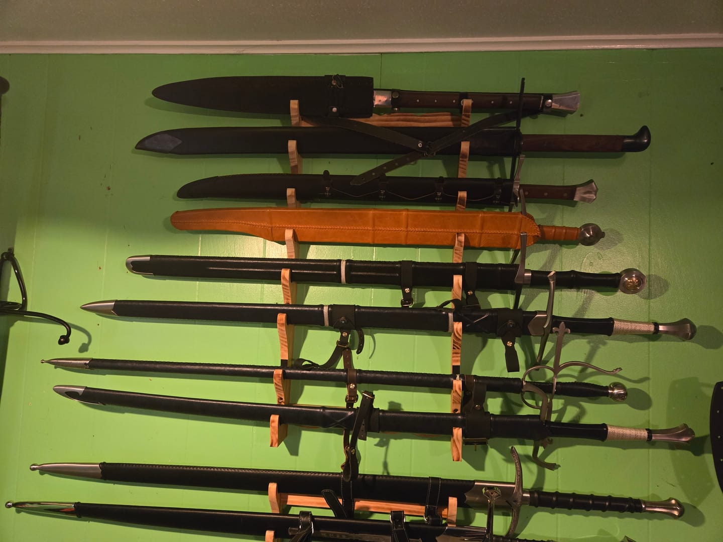 Customer photo review of The windlash Medieval Sabre