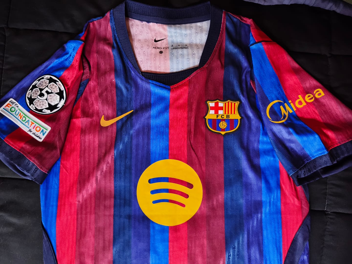 Customer photo review of BARCELONA 26/27 LOCAL