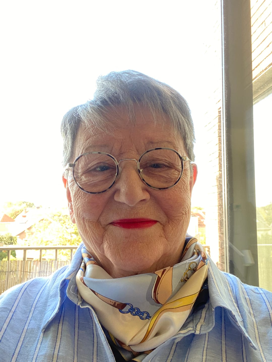 Customer photo review of Sara Foulard (100% Seta - 53cm)