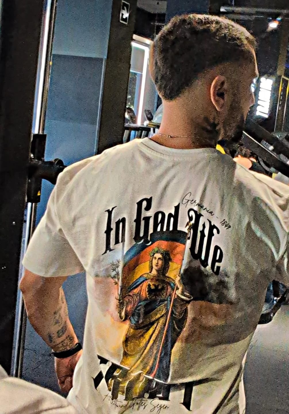 Customer photo review of GERMANIA | Premium T-Shirt