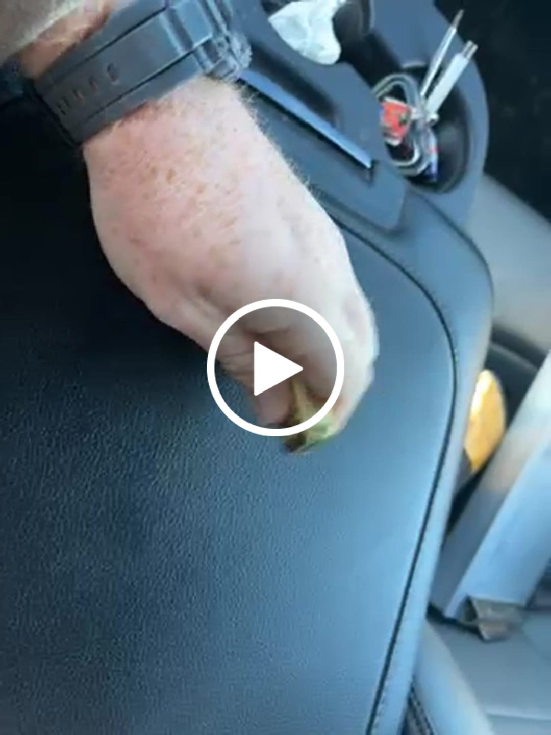 Customer video review of The Back Door: Rivery MFG Zero V2 Utility Knife, Grenade Pattern, Solid Brass - Made in USA (Factory Second)