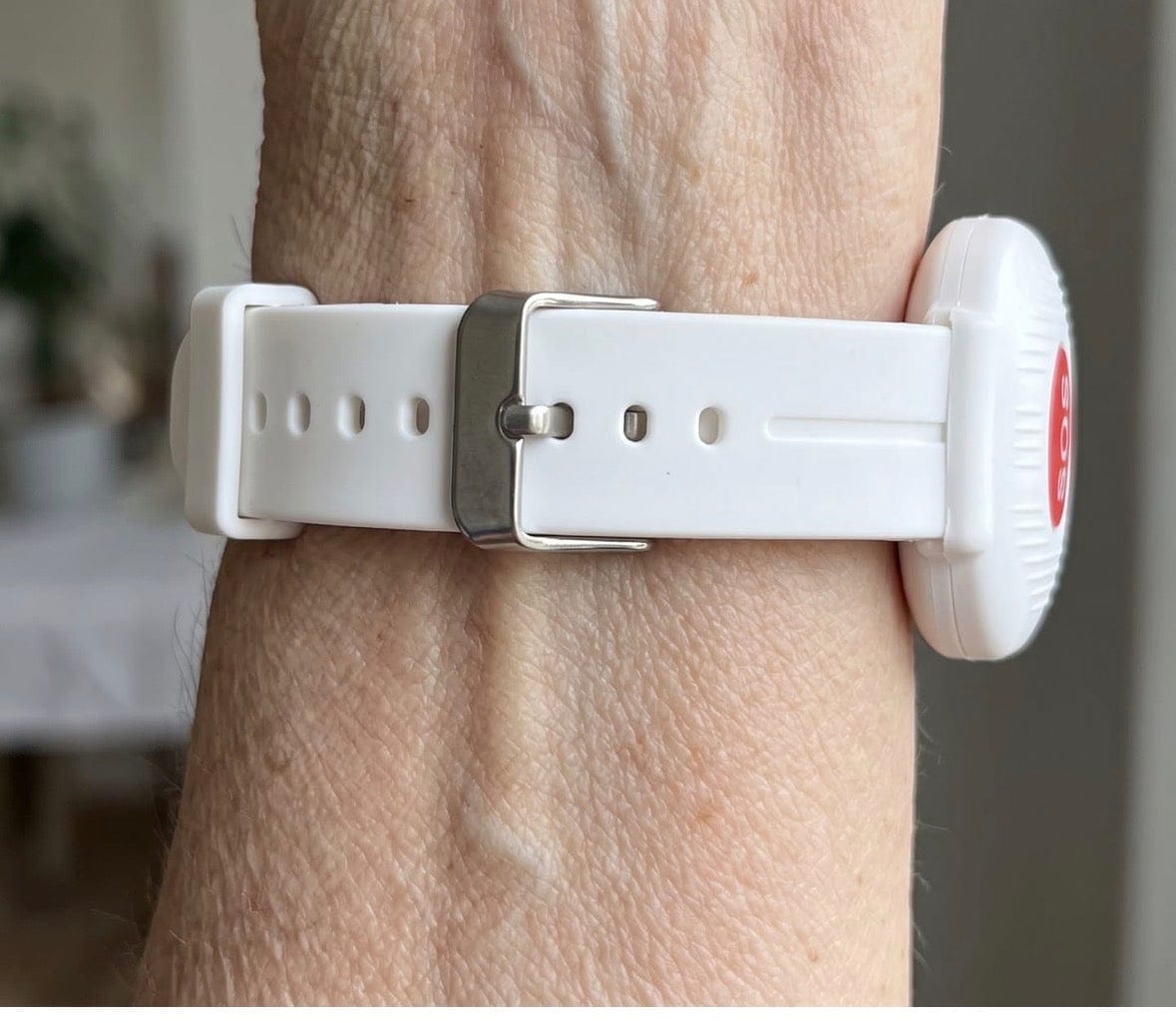 Customer photo review of Snoova SafeTap™ – SOS Alert Bracelet for Seniors