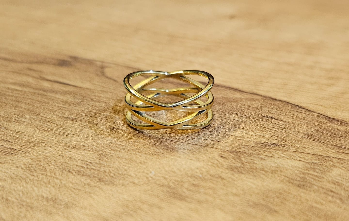 Customer photo review of Twist Cross Cage Ring