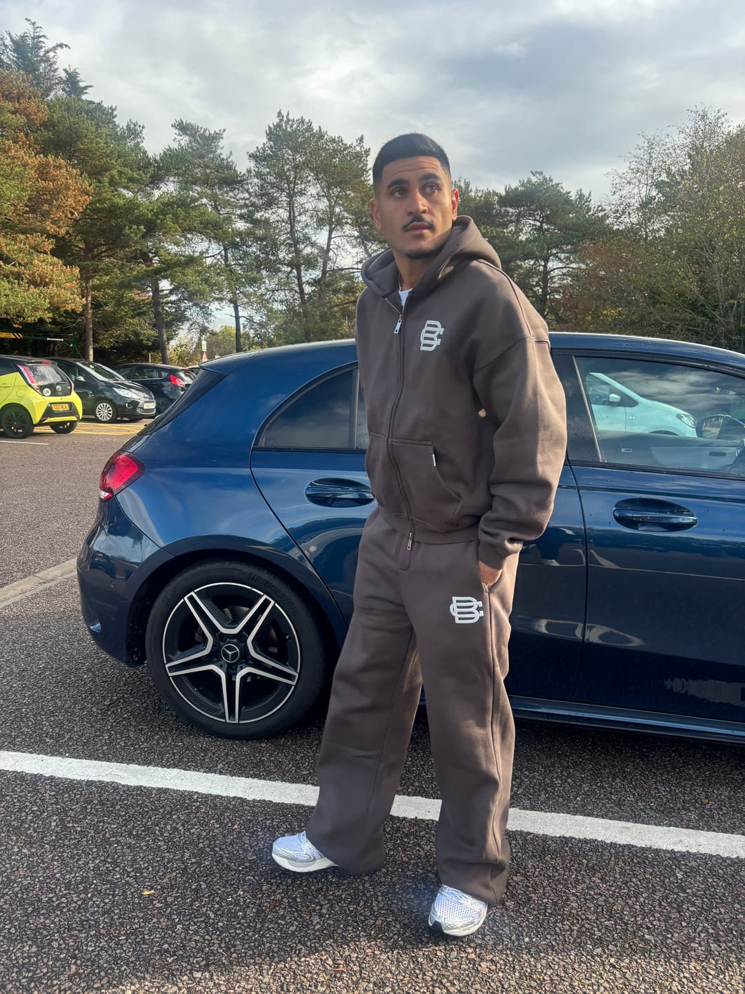 Customer photo review of V3 Club Basics Zip Hoodie - Mocha