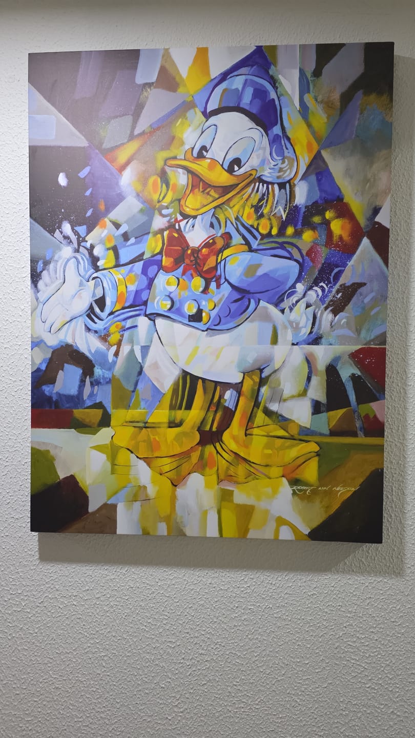 Customer photo review of Cubismo Donald Duck Painting (pato donald)