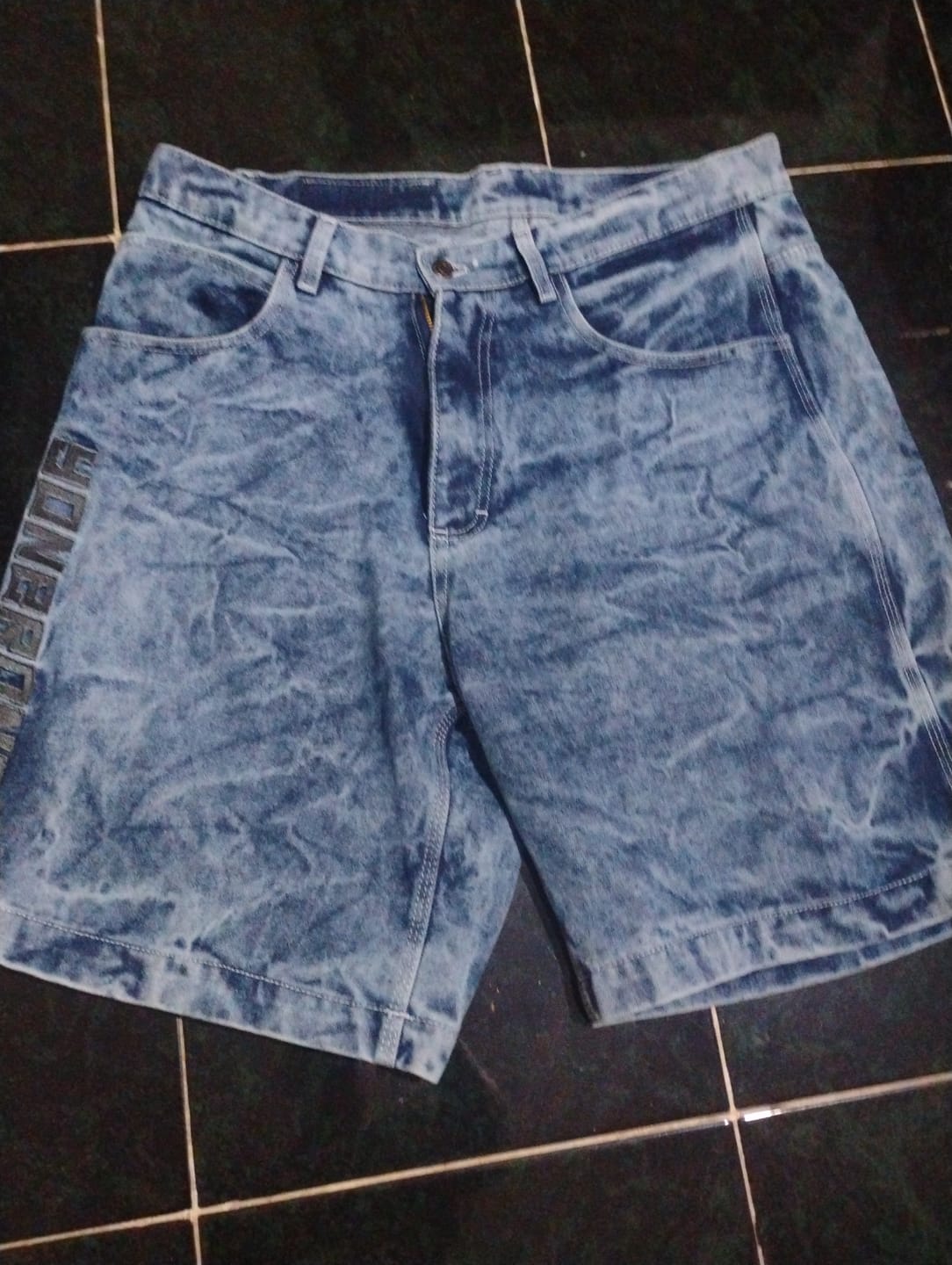 Customer photo review of Bermuda Azul Acid Wash