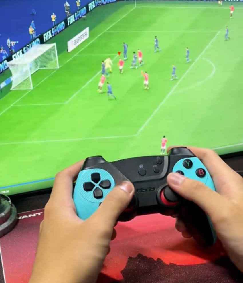 Customer photo review of Wireless Retro Console 5000 GAMES HDMI TV Game Stick U36