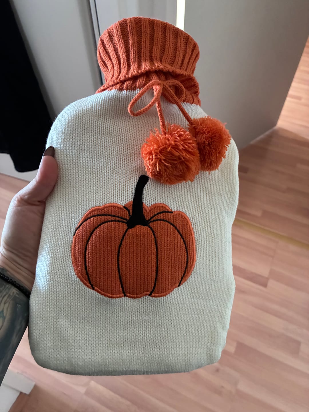 Customer photo review of Herbstliche Kuschel-Wärmflasche Kürbis