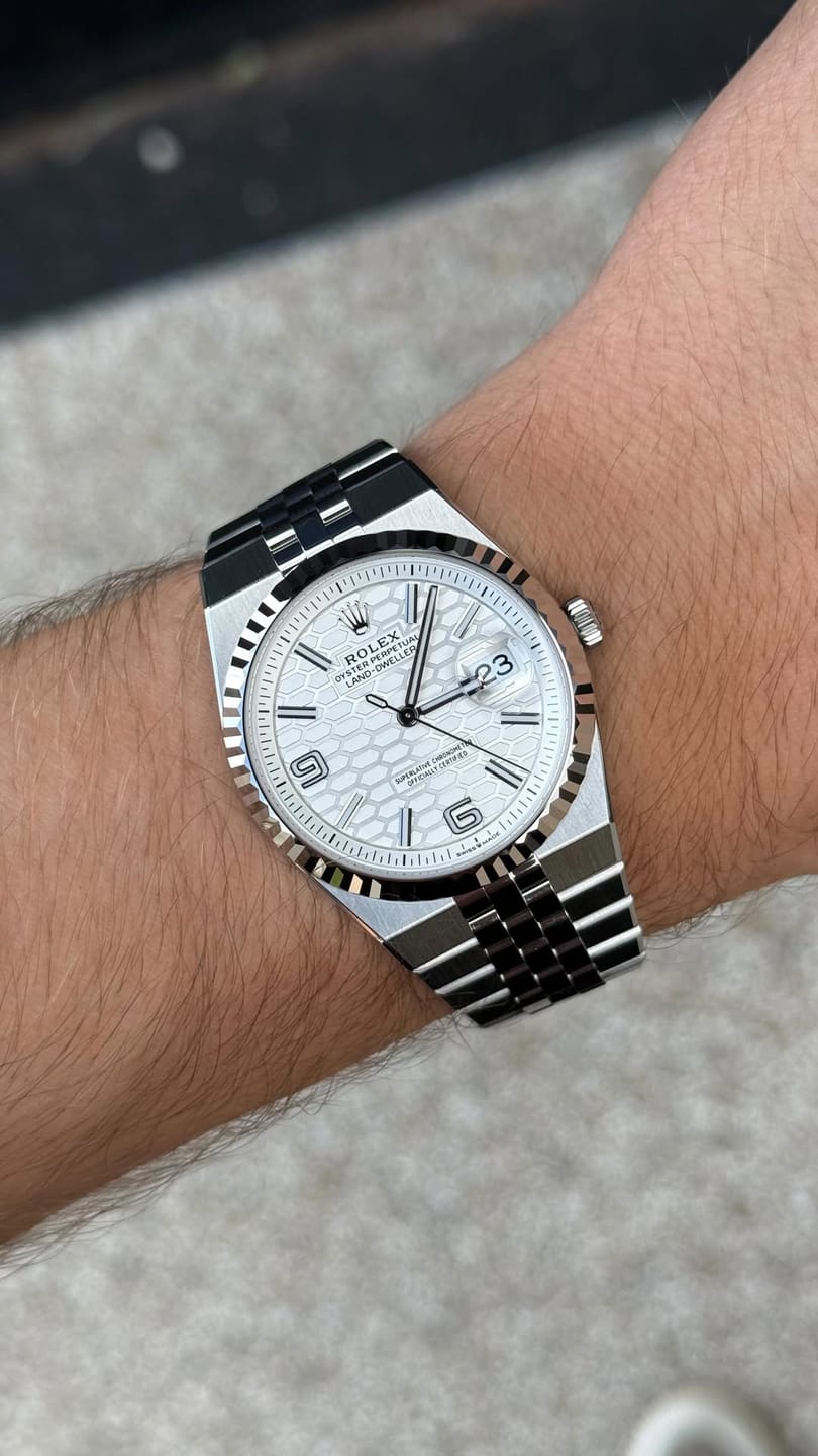 Customer photo review of Land-Dweller 40 mm  Oystersteel White Gold M127334-0001