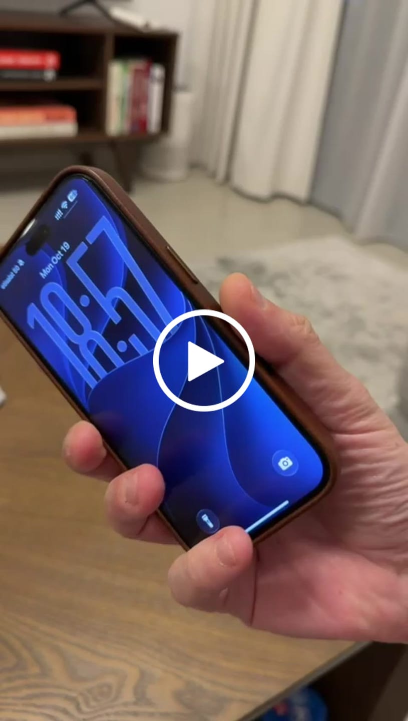 Customer video review of iPhone 18 Pro Leather Case - MagSafe - Dark Brown