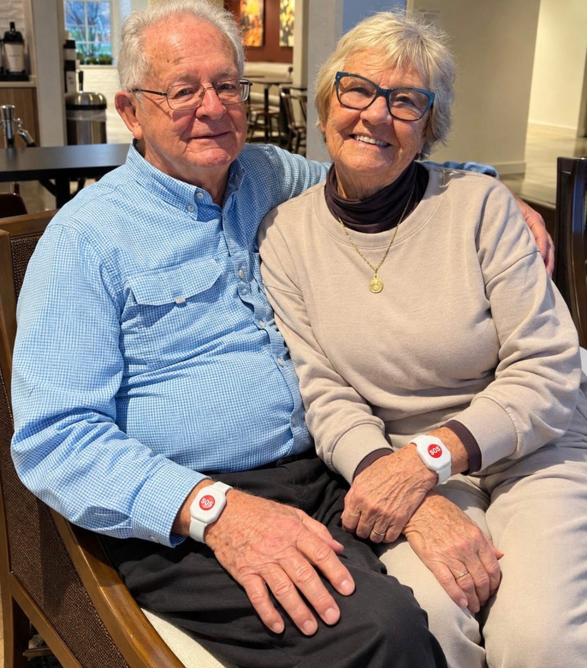 Customer photo review of Snoova SafeTap™ – SOS Alert Bracelet for Seniors
