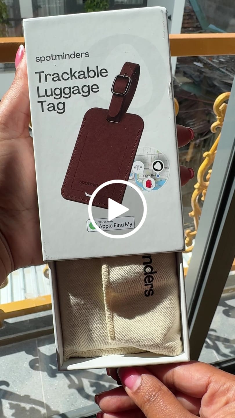 Customer video review of Trackable Luggage Tag