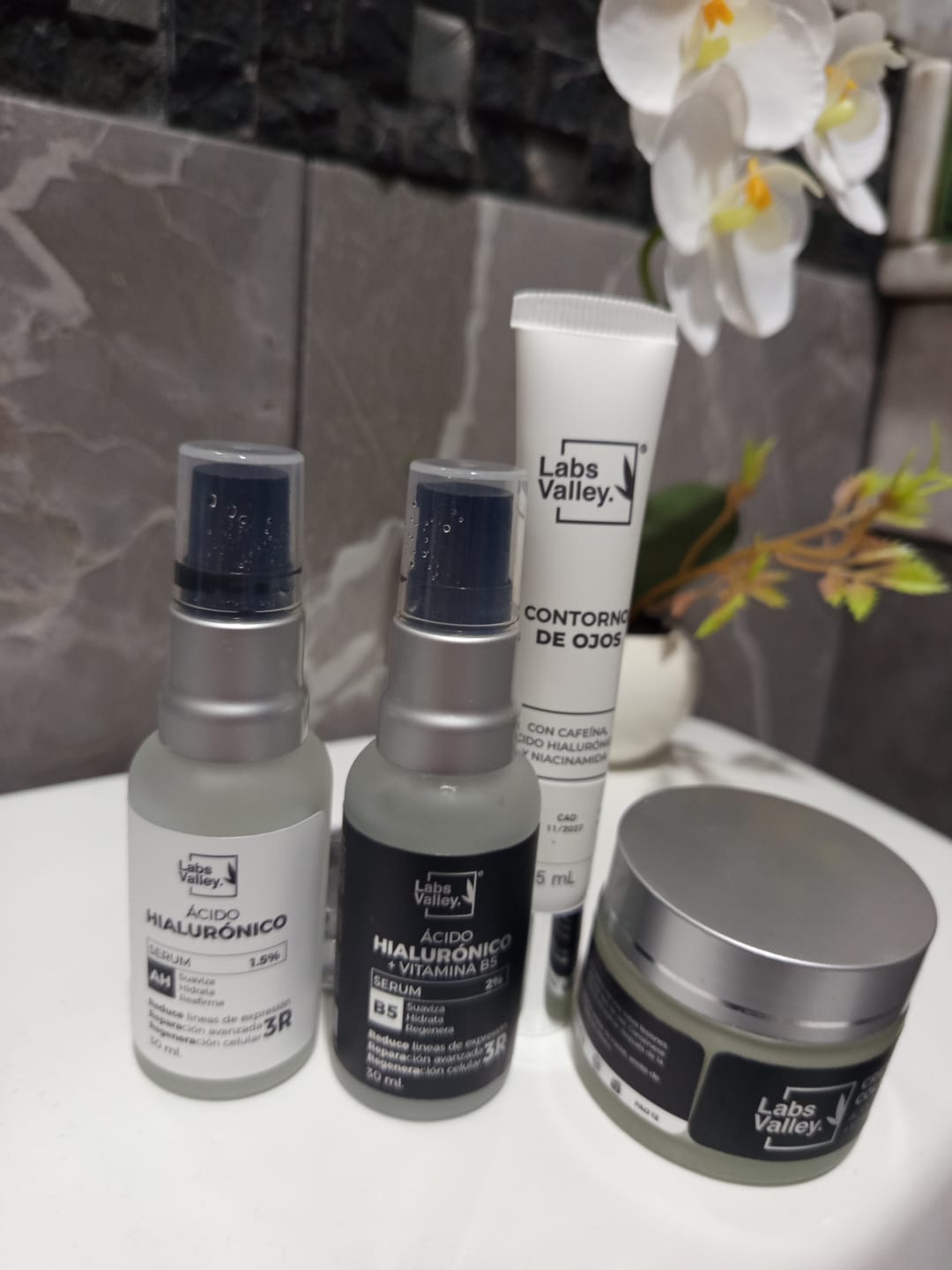Customer photo review of Contorno de Ojos + Kit Pieles Maduras