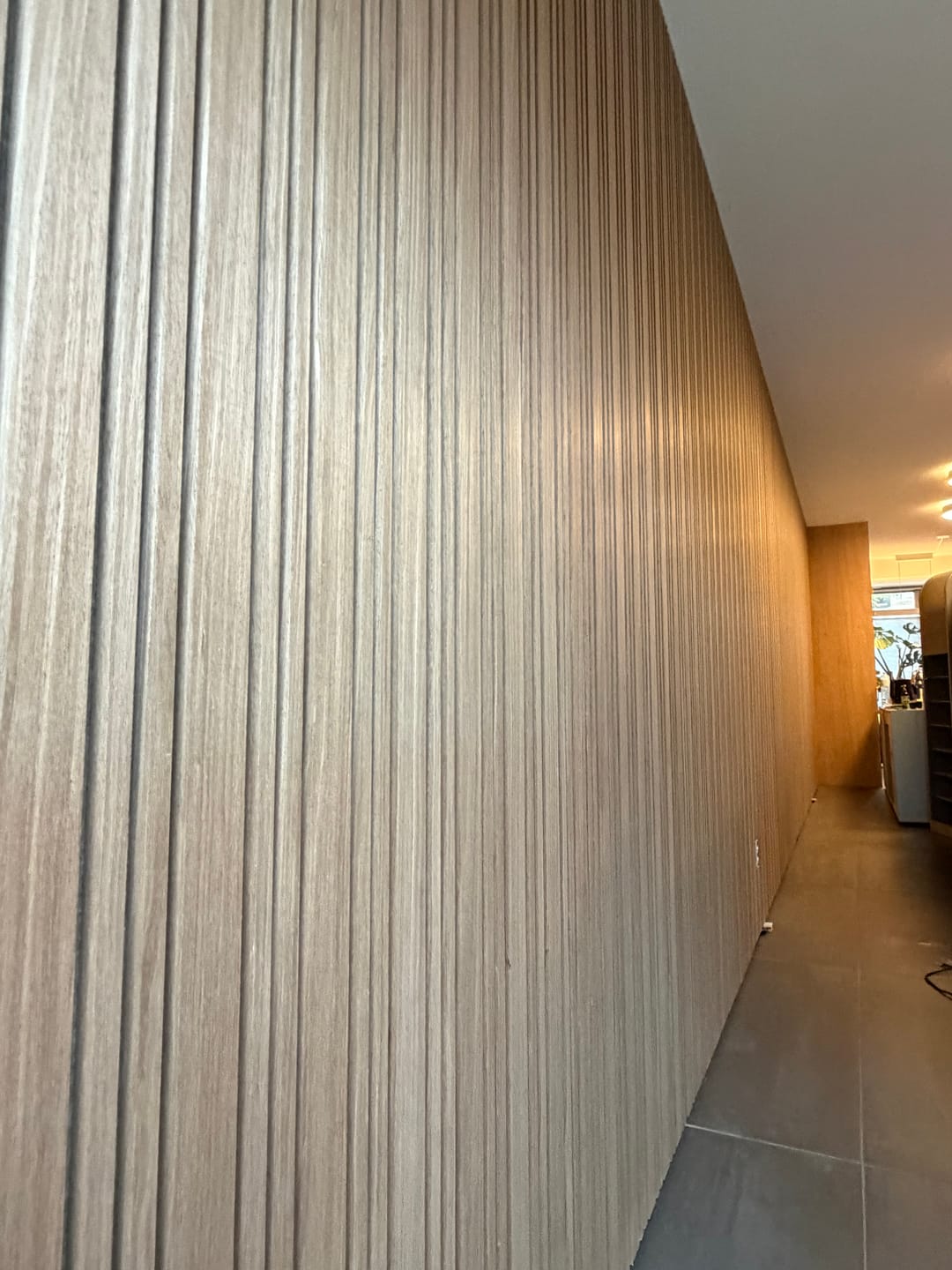 Customer photo review of Akoestische panelen 270 x 60 x 2.2 cm - Mokka Avorio