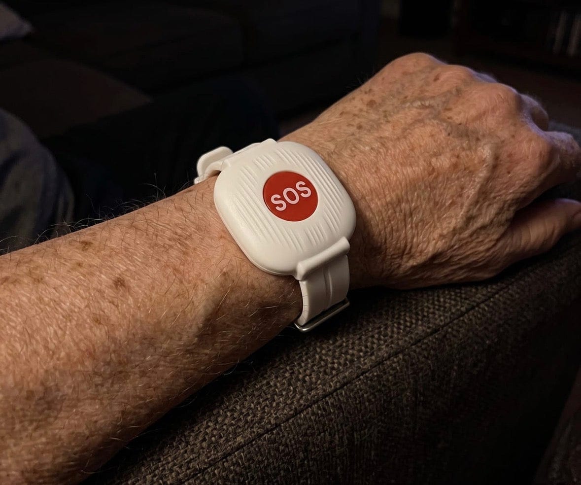 Customer photo review of Snoova SafeTap™ – SOS Alert Bracelet for Seniors