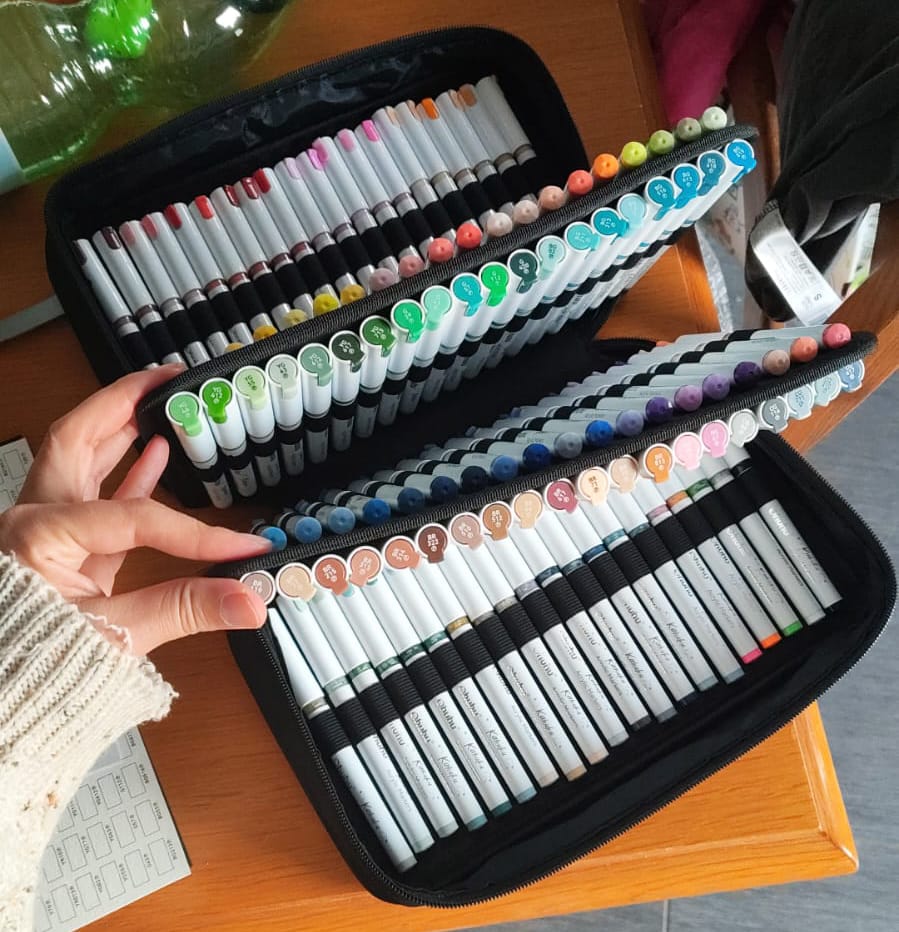 Customer photo review of Ohuhu Kahuku Series Direct-ink Acrylic Paint Markers