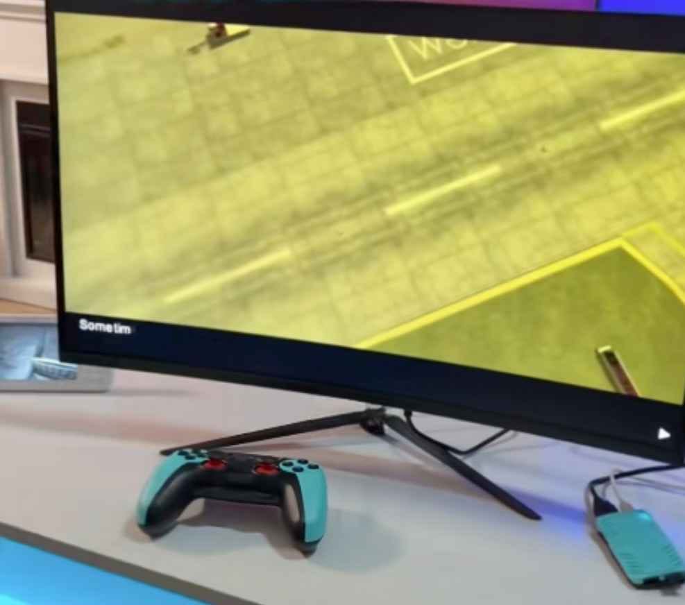 Customer photo review of Wireless Retro Console 5000 GAMES HDMI TV Game Stick U36