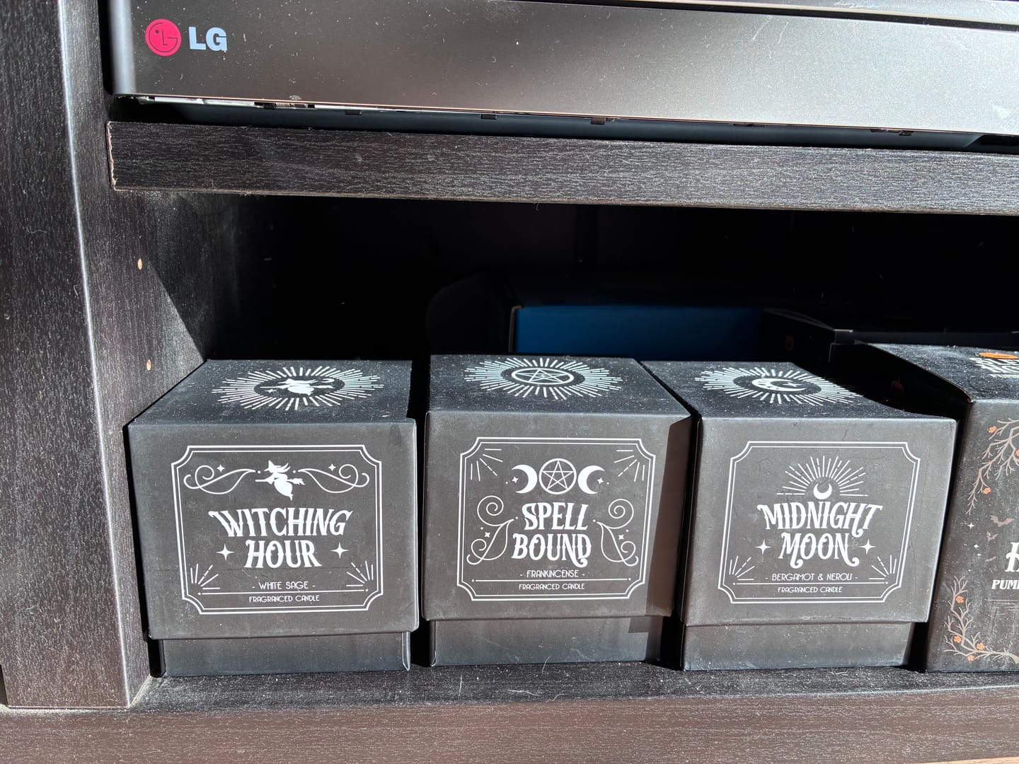 Customer photo review of Schwarze Mystische Kerzen 3er Set