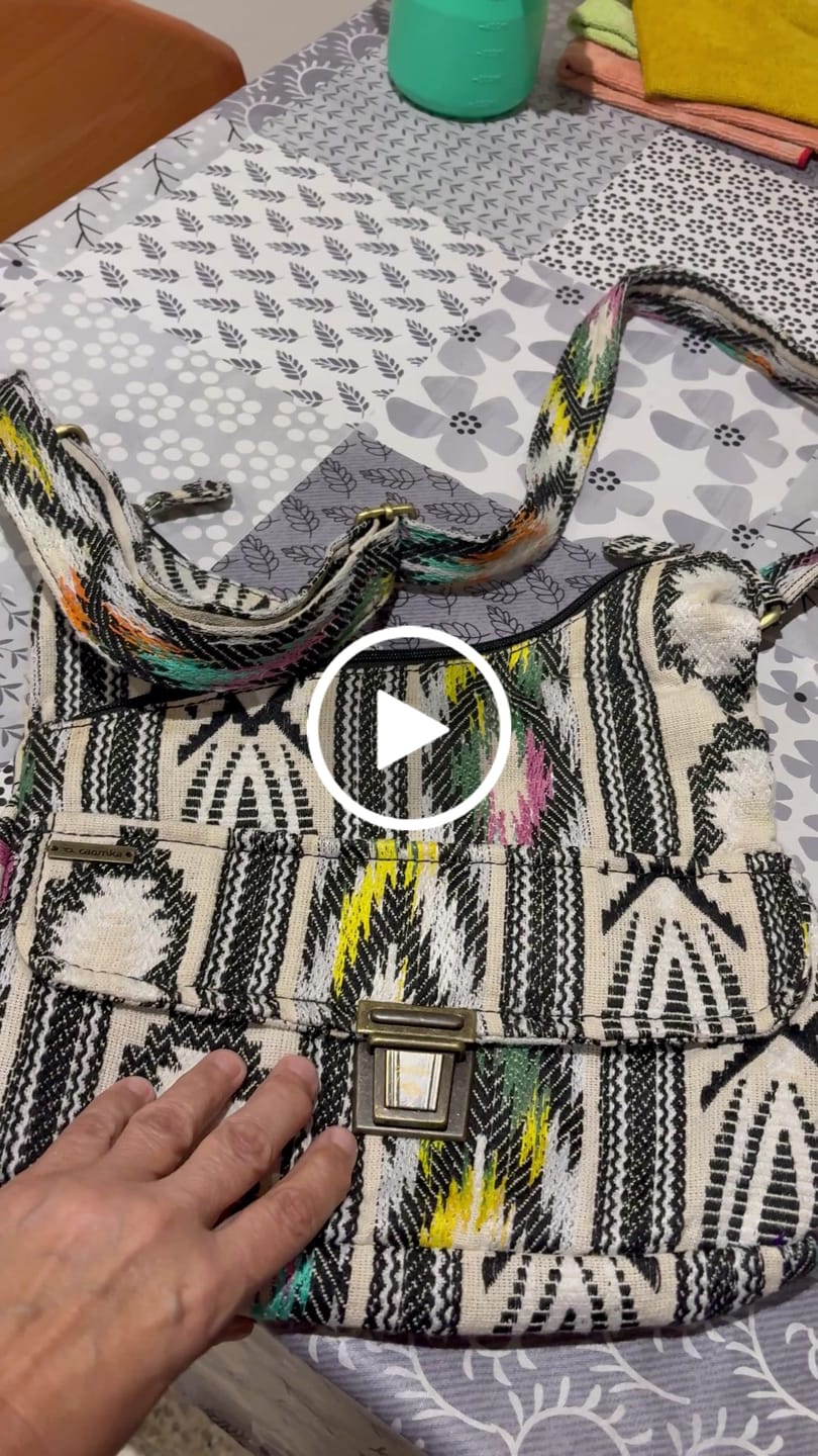 Customer video review of Bolso Bandolera Súper Caomka “Ethnic Black & Ivory Colors” · Pieza Única Núm. 19628