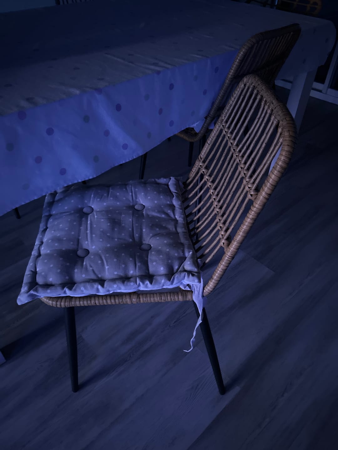 Customer photo review of BANGKOK - Lot de 4 chaises en métal et rotin