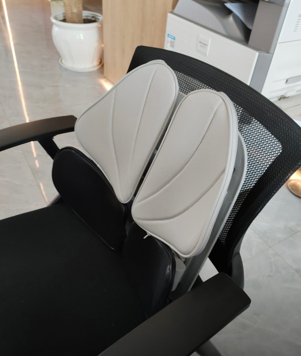 Customer photo review of “Four-Leaf Clover” Ergonomic Lumbar Support Cushion